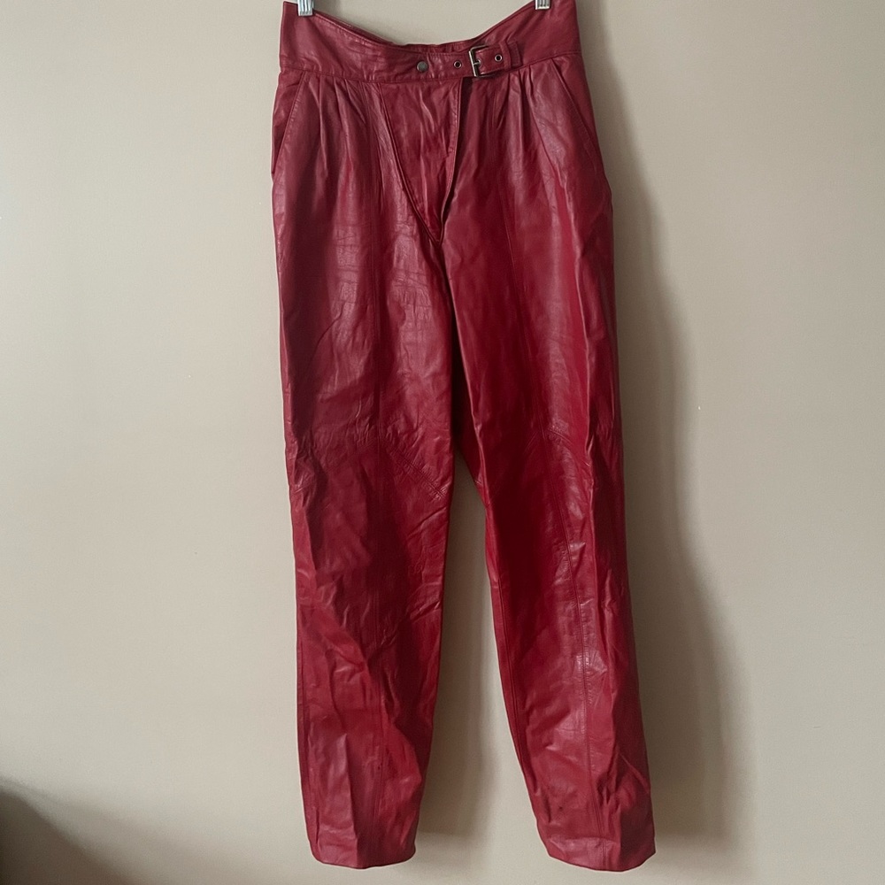 Funky Highwaisted Red Leather Pants